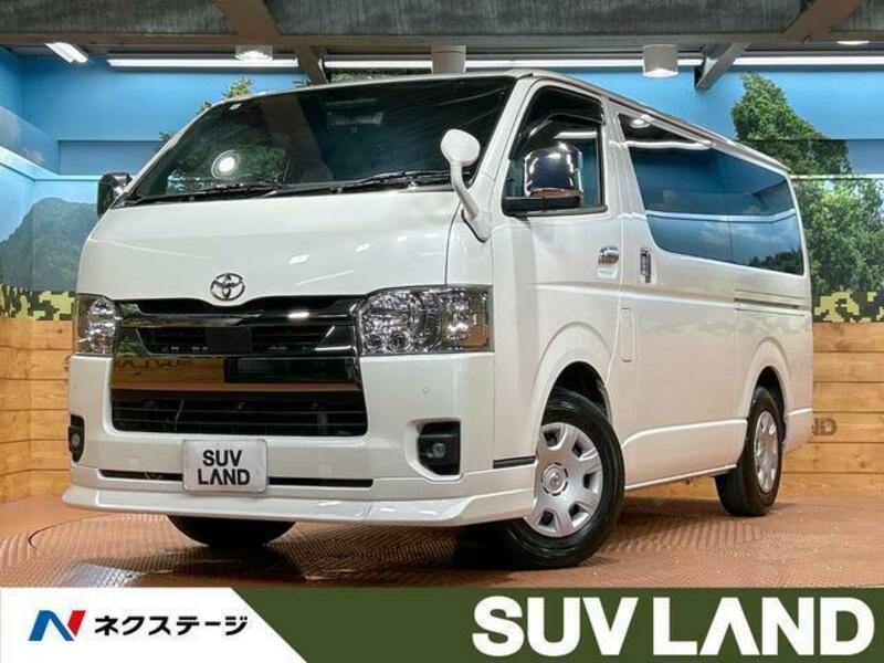 TOYOTA HIACE VAN