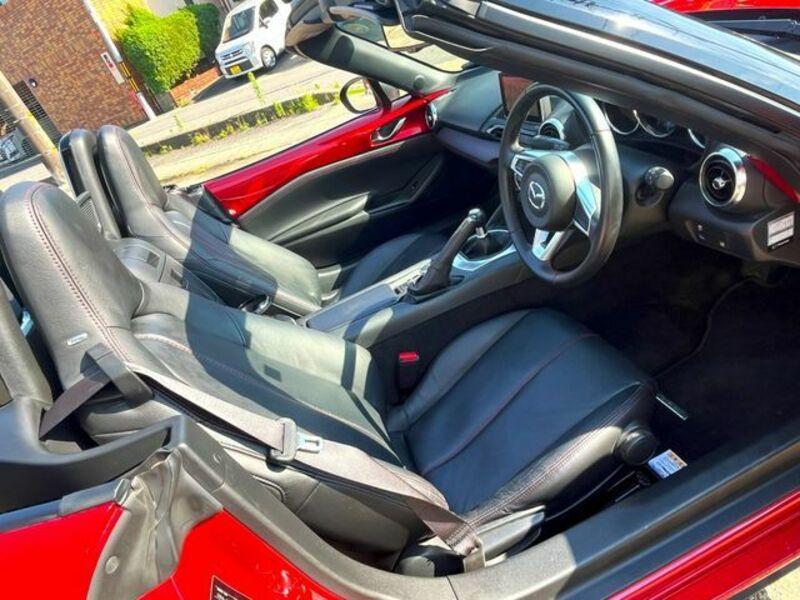 ROADSTER