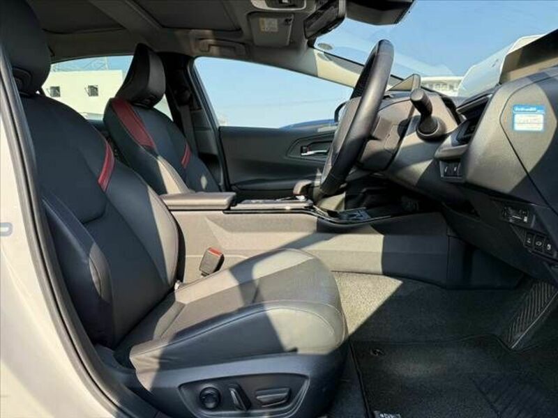 PRIUS PHV