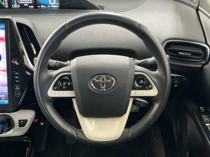 PRIUS PHV