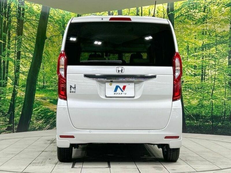N BOX