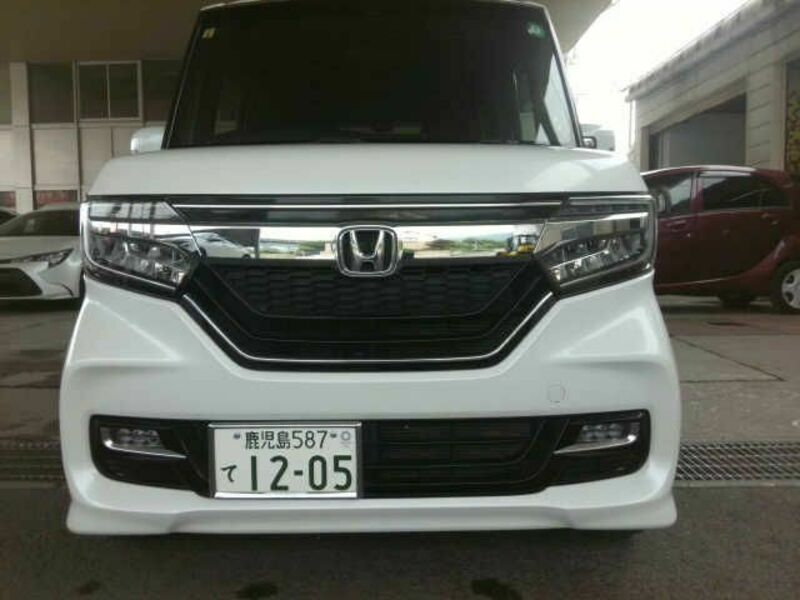 N BOX CUSTOM