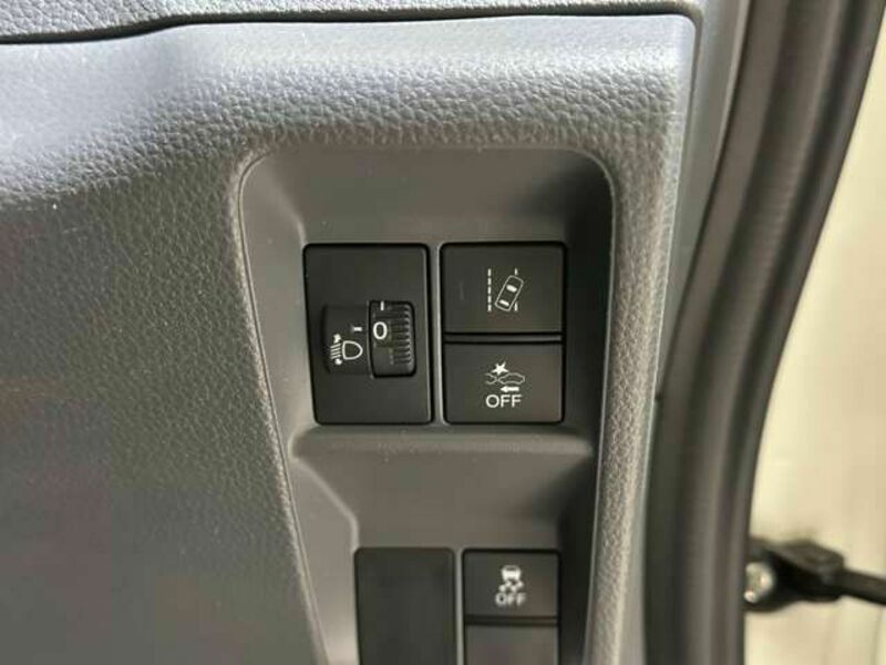 N-VAN