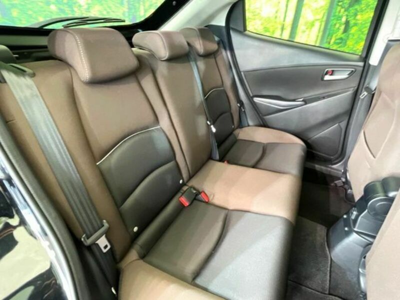 MAZDA2