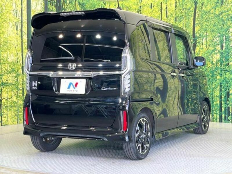 N BOX CUSTOM