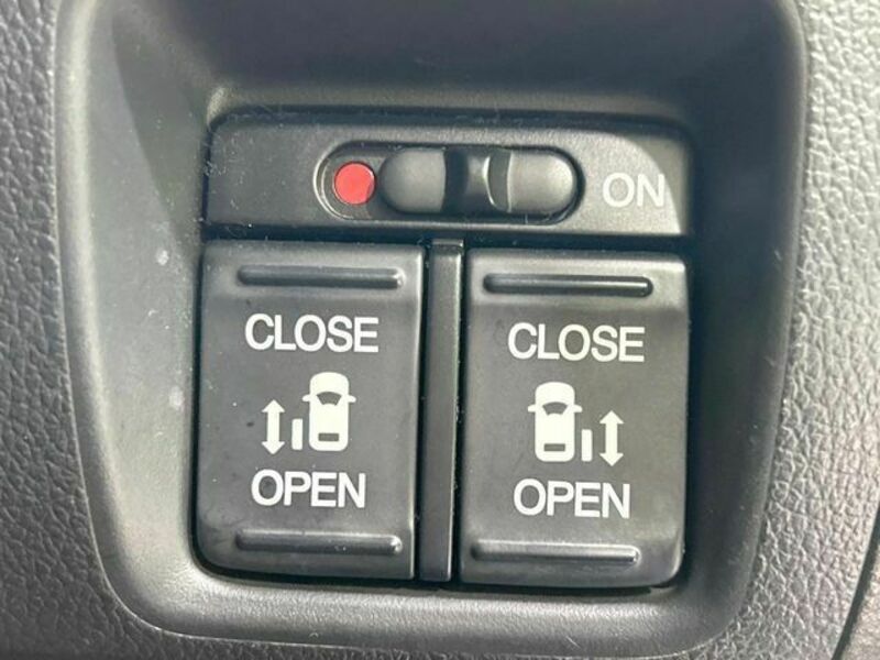 N BOX