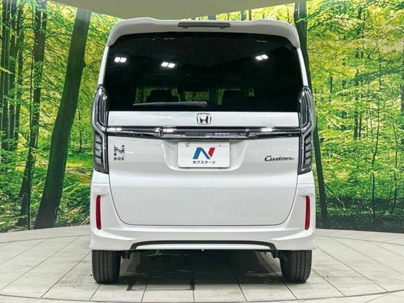 N BOX CUSTOM