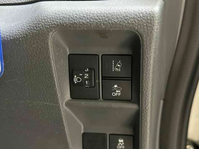 N-VAN