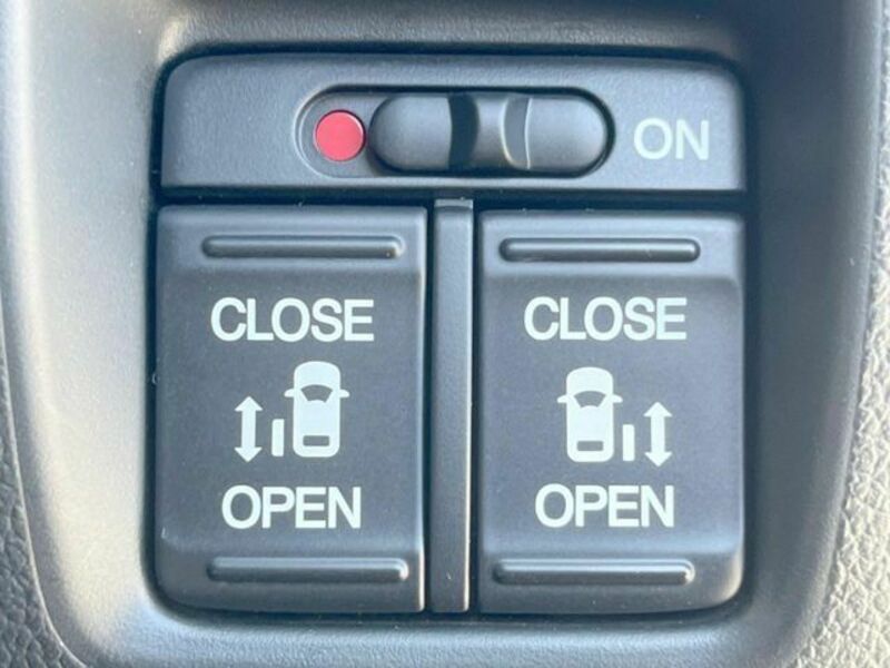 N BOX