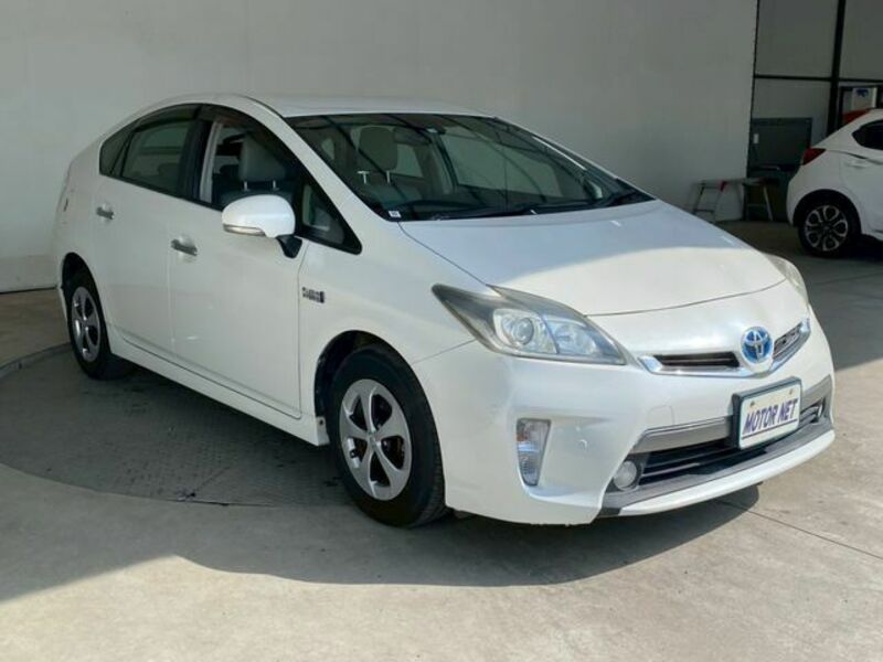 PRIUS PHV