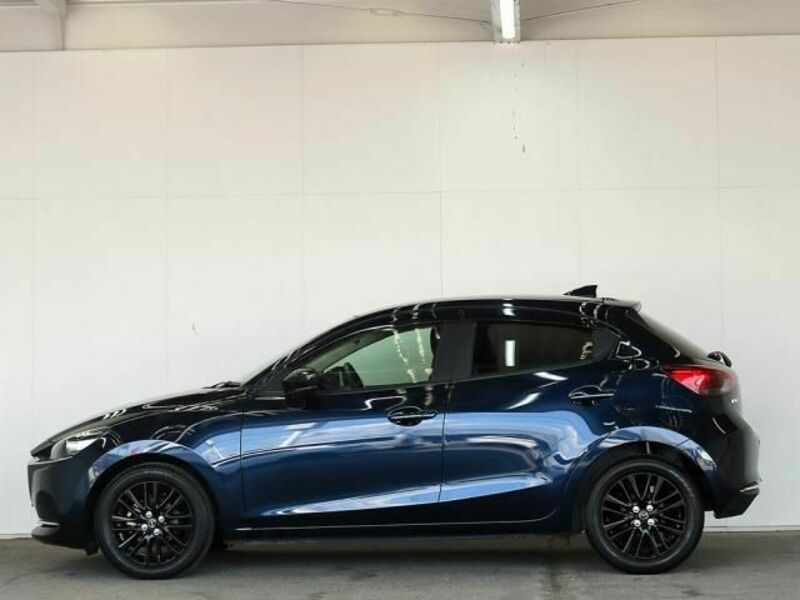 MAZDA2