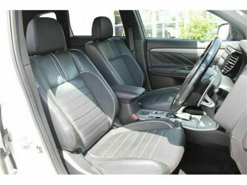 OUTLANDER PHEV