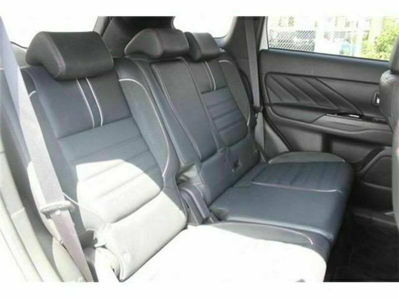 OUTLANDER PHEV