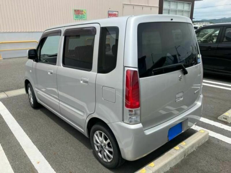 WAGON R