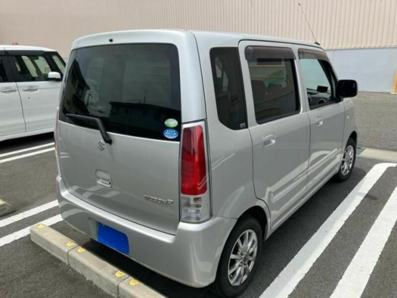 WAGON R