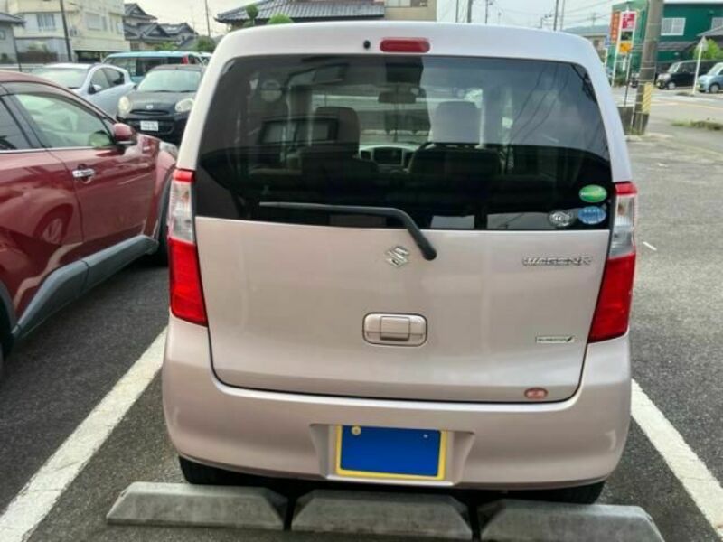 WAGON R