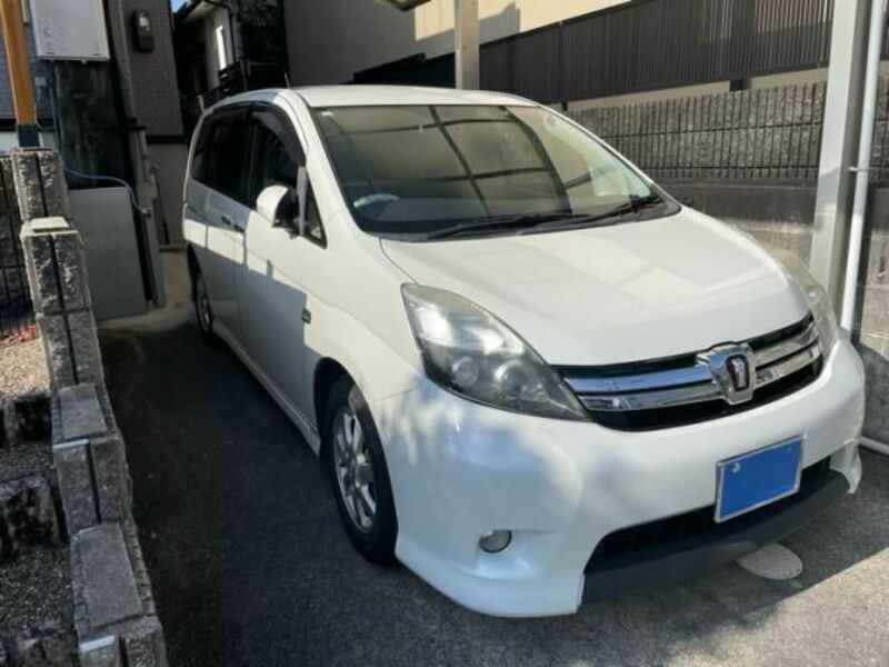 TOYOTA ISIS