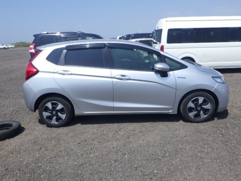 FIT HYBRID