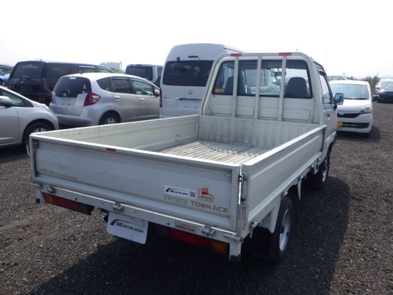 TOWNACE TRUCK