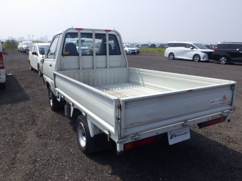 TOWNACE TRUCK