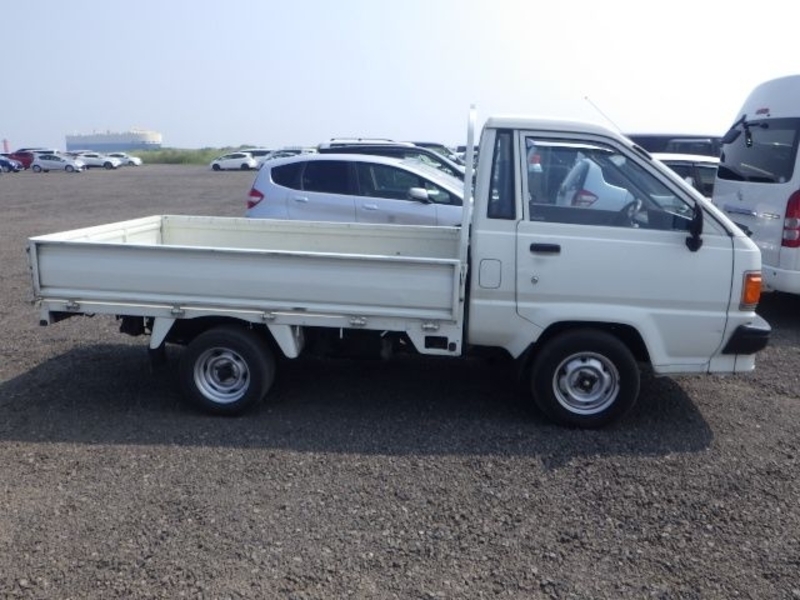 TOWNACE TRUCK