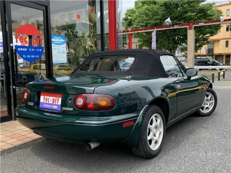 EUNOS ROADSTER
