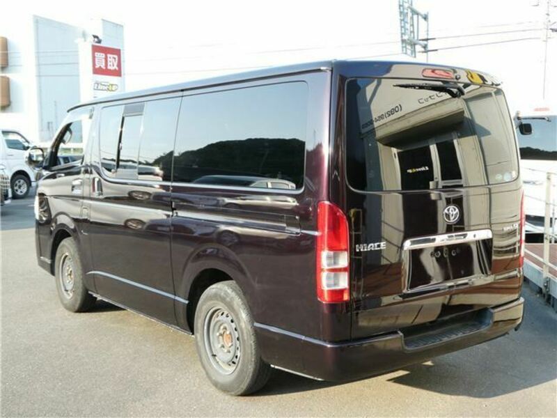 HIACE VAN