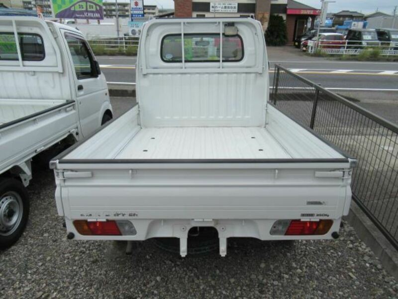 CLIPPER TRUCK
