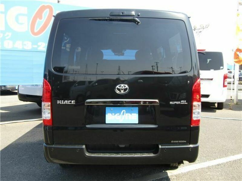 HIACE VAN