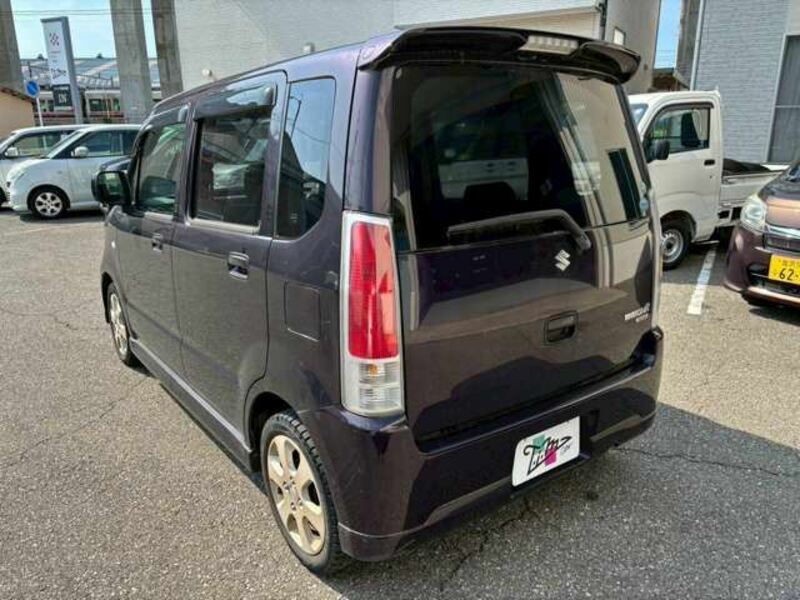 WAGON R