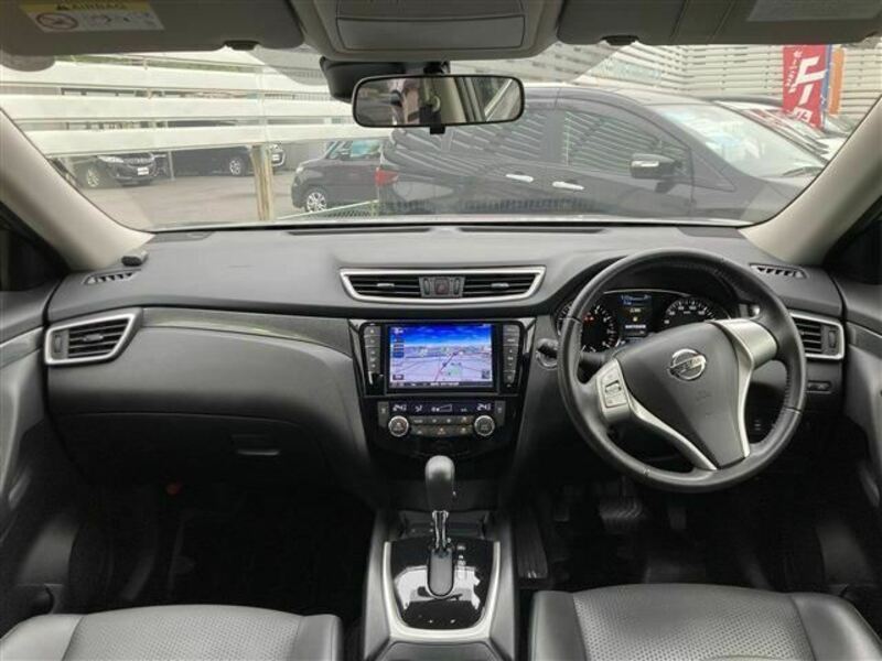 X-TRAIL