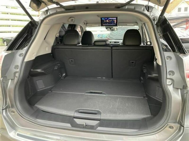X-TRAIL