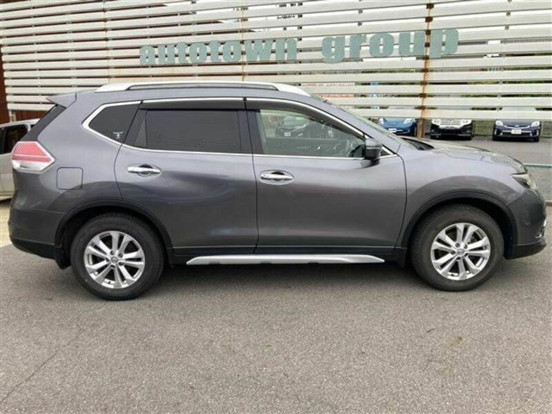 X-TRAIL