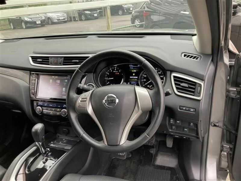 X-TRAIL