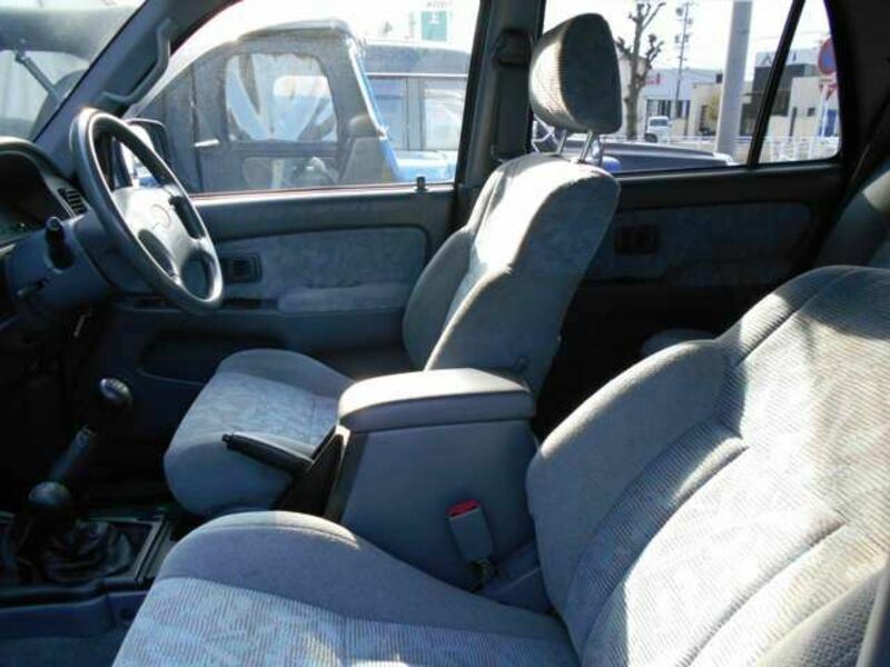 HILUX SURF