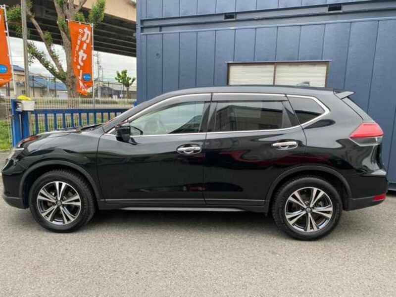X-TRAIL
