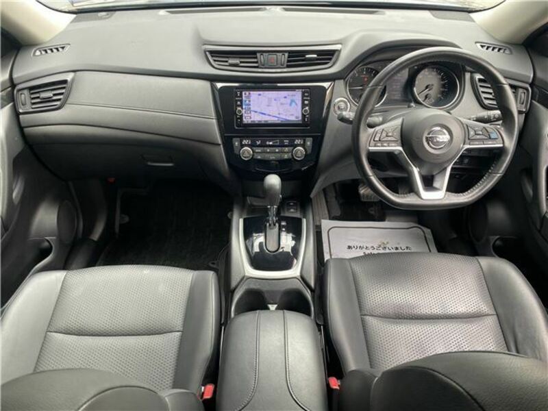 X-TRAIL
