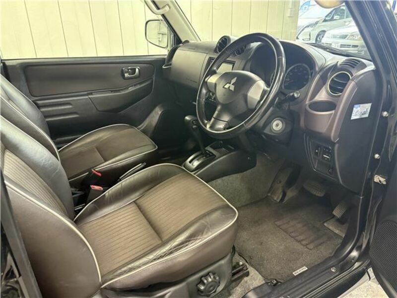 PAJERO MINI