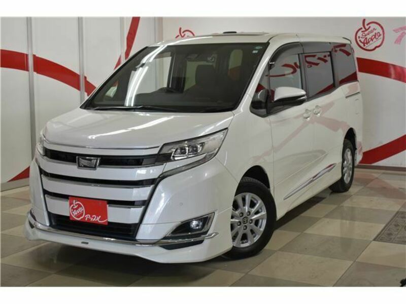 TOYOTA NOAH