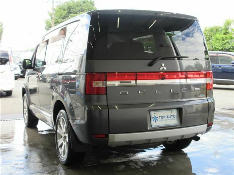 DELICA D5