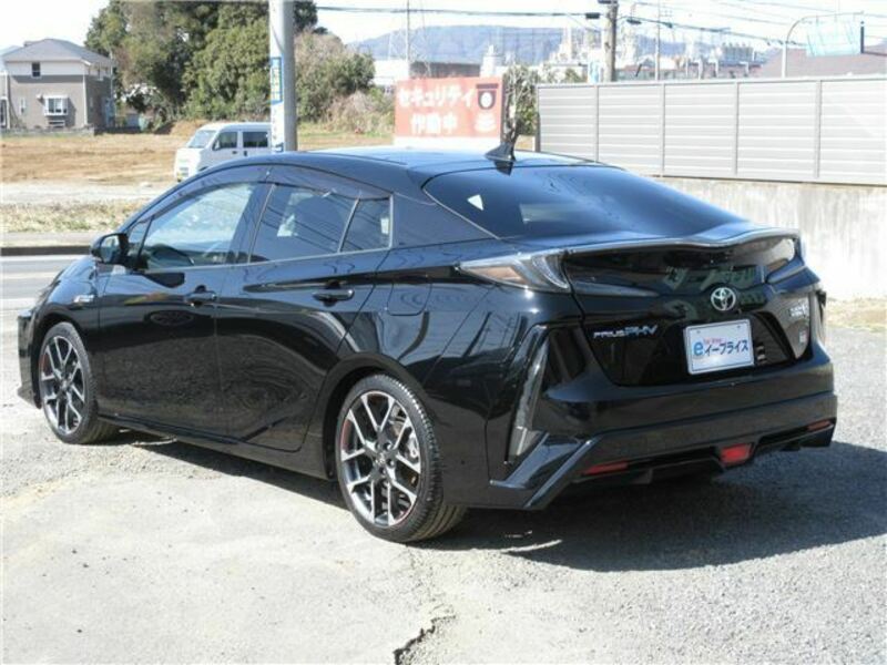 PRIUS PHV