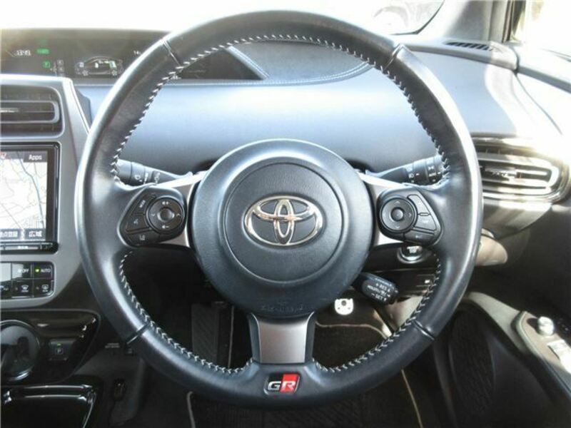 PRIUS PHV