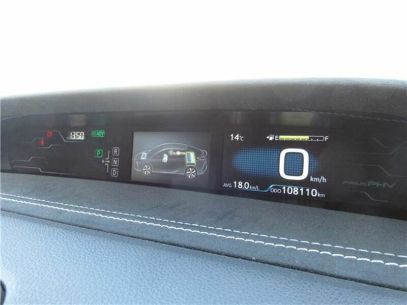 PRIUS PHV