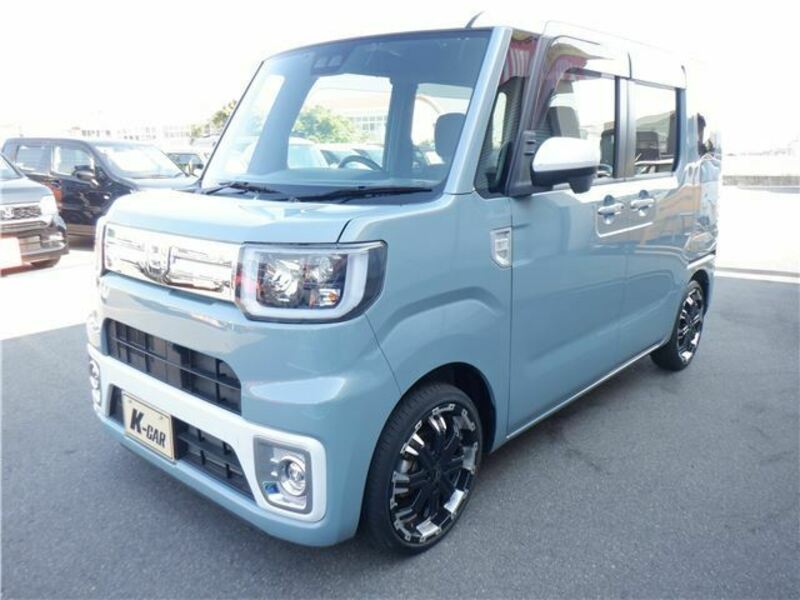 DAIHATSU WAKE