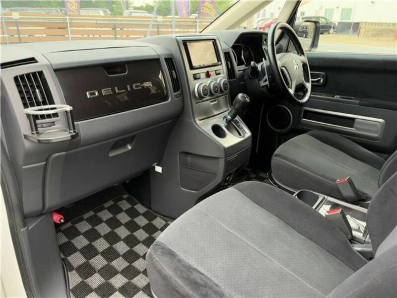 DELICA D5