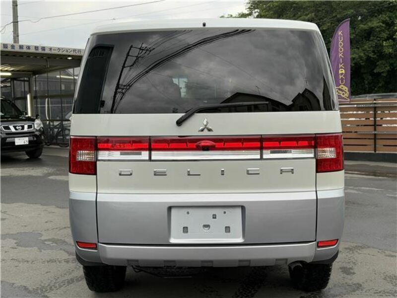 DELICA D5
