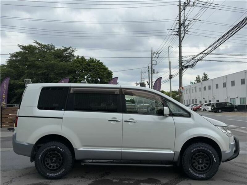 DELICA D5