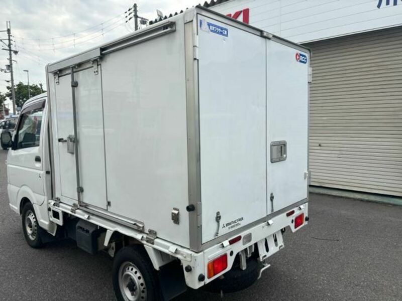 MINICAB TRUCK