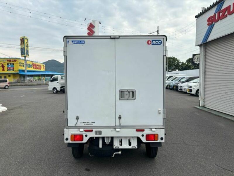 MINICAB TRUCK