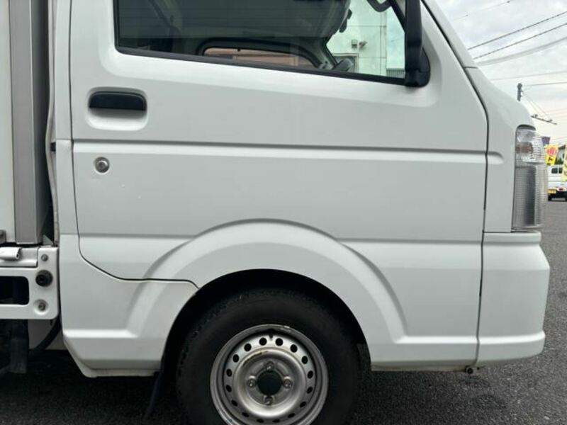 MINICAB TRUCK